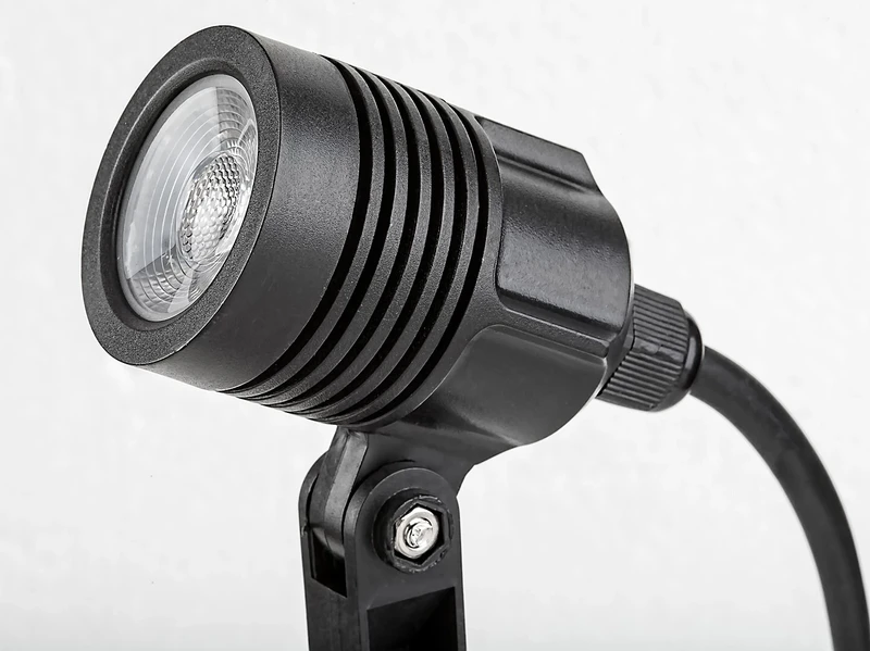 Turda – LED градинска лампа за забиване в черно, Ø40мм, 3W, 4000K, IP65