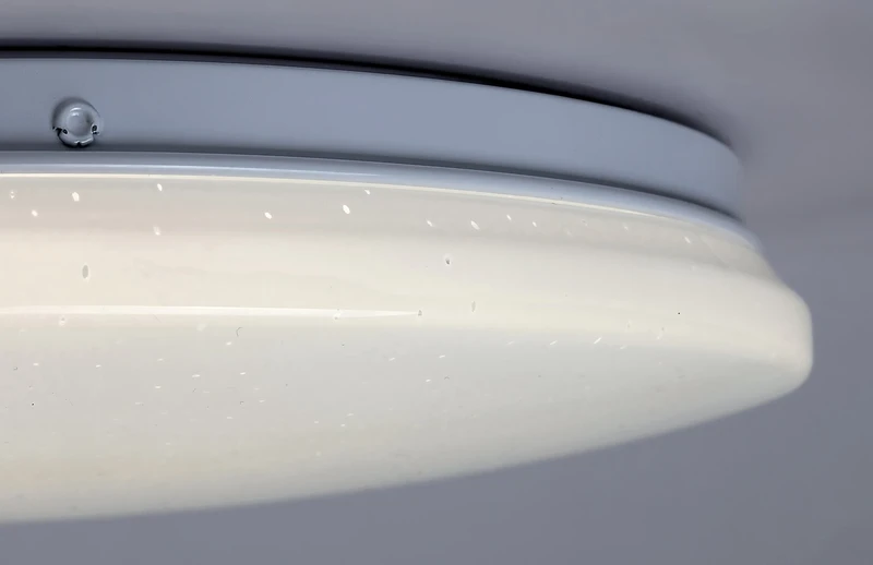 Vendel – LED плафон в бяло със звезден ефект, Ø255мм, 12W, 4000K