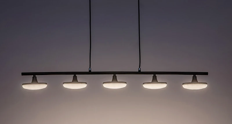 Madi – LED пендел в черен мат с бели плафони, 920мм, 20W, 3000K