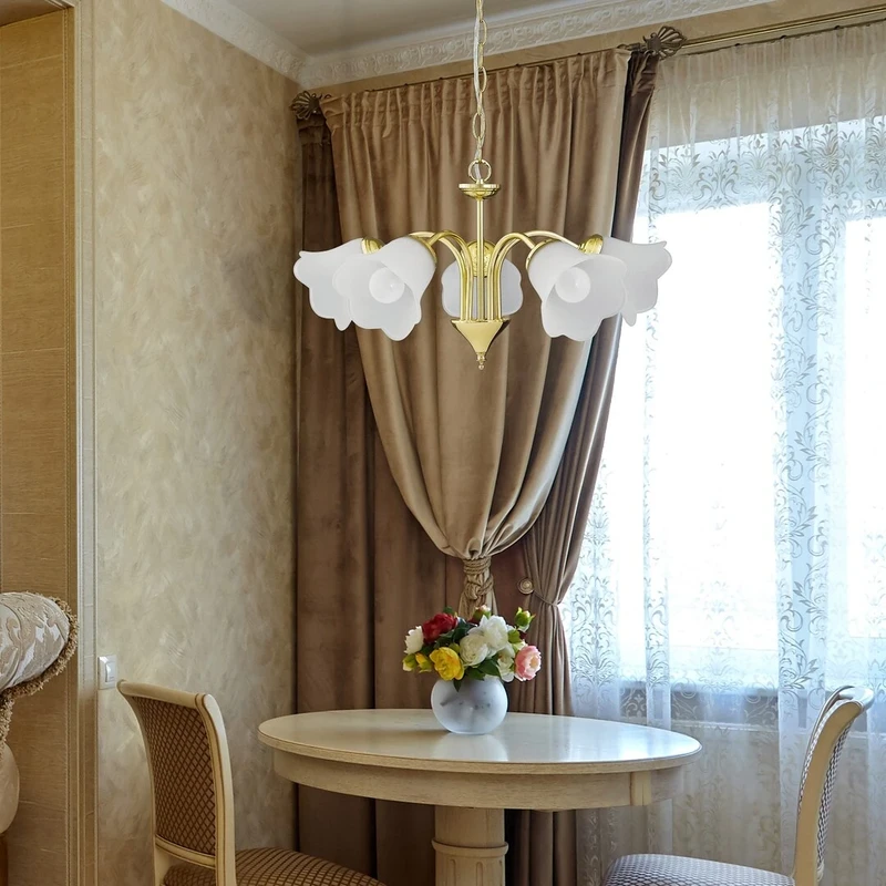 Rafaella – класически полилей в златно с опалово стъкло, Ø600мм, 5×E14