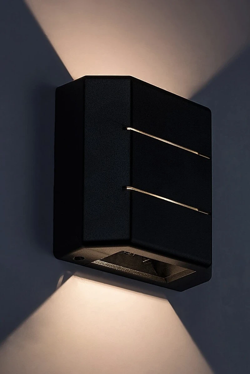 Lippa – LED външна стенна лампа в черно, 120×120мм, 6W, 3000K, IP54