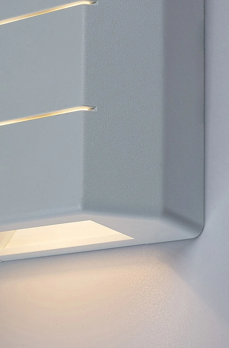 Lippa – LED външна стенна лампа в бяло, 120×120мм, 6W, 3000K, IP54