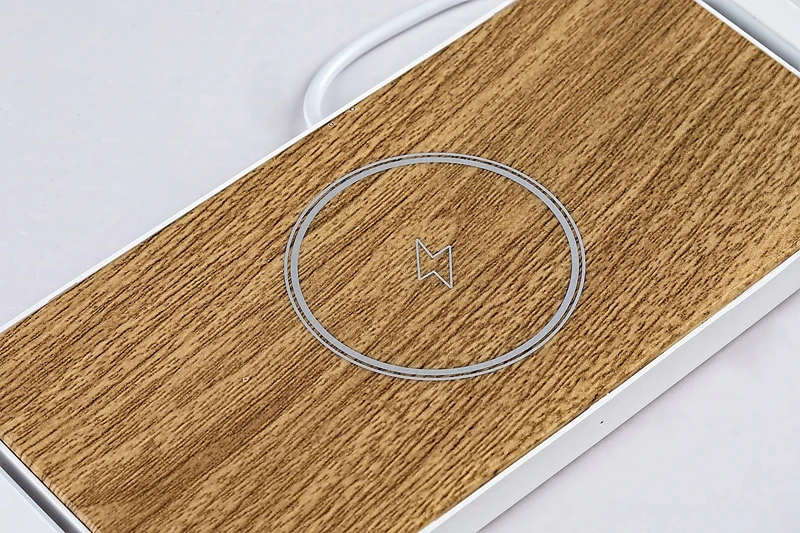 Buldus – LED настолна лампа в дъб/бяло мат, 210×145мм, 4W, 3000K, димируема
