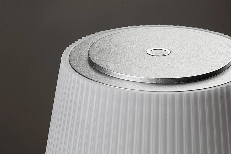 Taena – LED настолна лампа в сребристо с бял абажур, Ø130мм, 4W, 3000-5000K