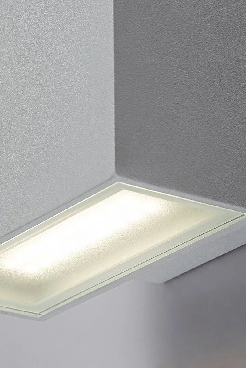 Mataro – LED външна стенна лампа в бяло, 90×65мм, 7W, 4000K, IP54