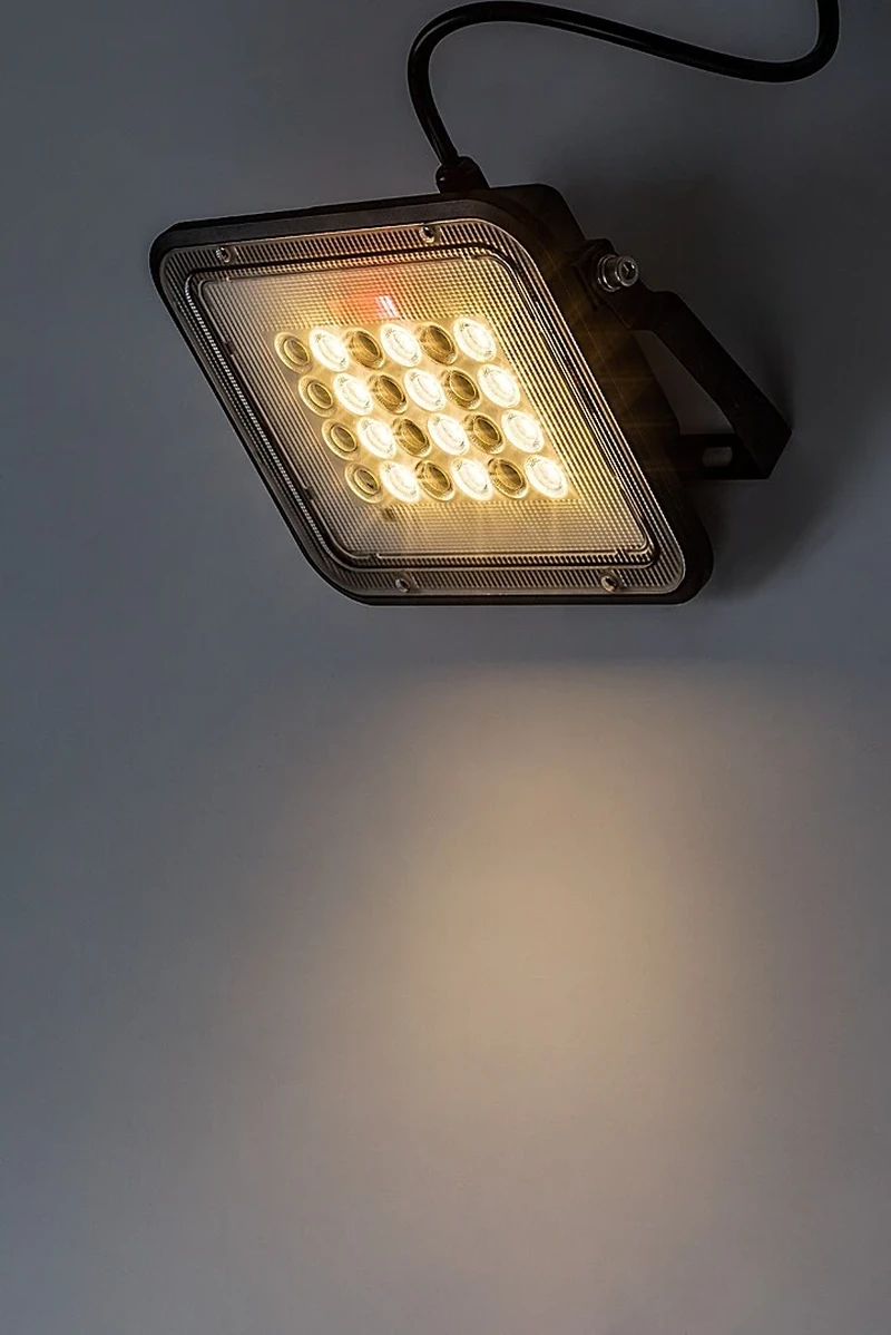 Melk – соларна LED стенна лампа в черно, 190×155мм, 6.5W, 3000-6500K, IP65