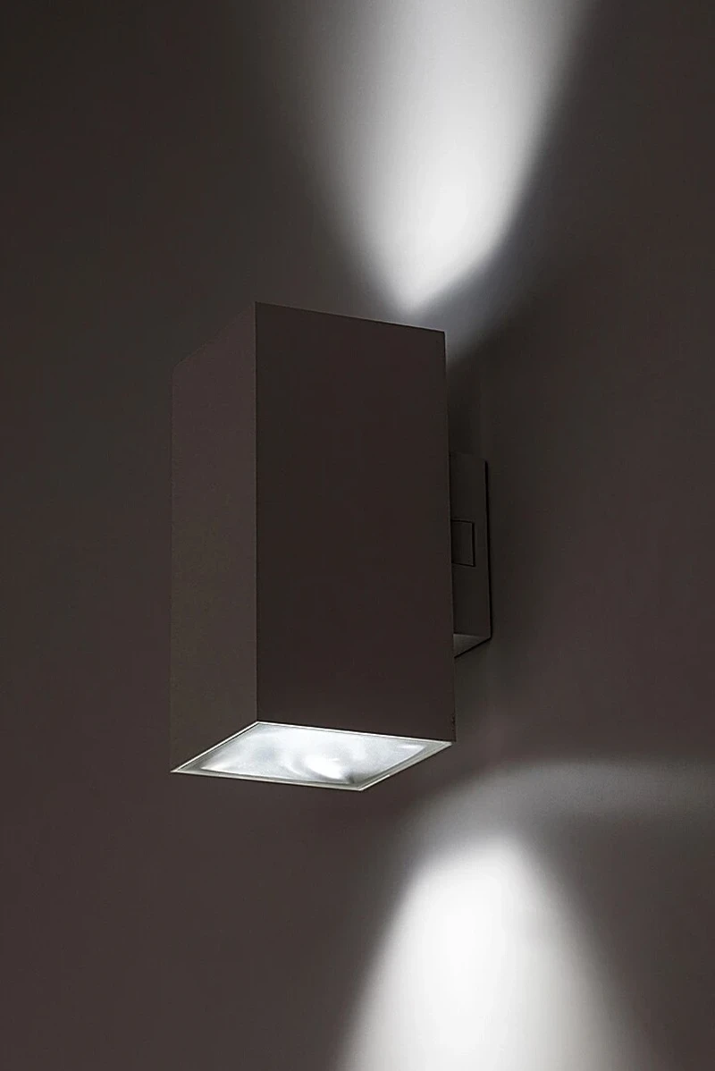 Urfa – LED външна стенна лампа в бяло, 75×160мм, 18W, 2700-6500K, IP65